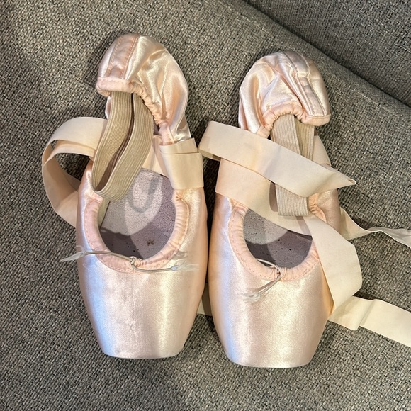 COPY - Pointe Shoe Bundle! - Picture 4 of 7